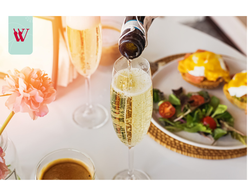  Wino musujące na brunch – rodzaje, koktajle i porady